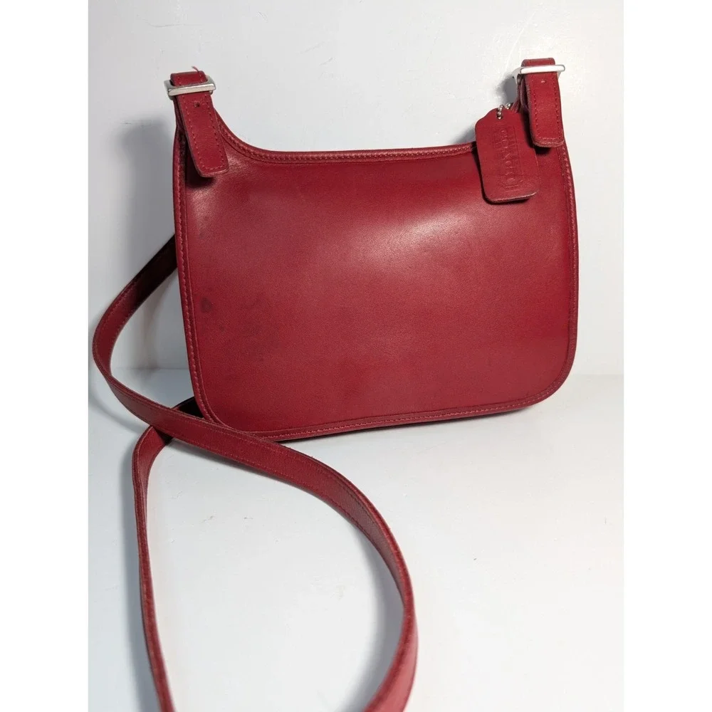 Vintage Coach 9142 Mini Hippie Red Leather Flap Crossbody Soft Glove Tanned Y2K